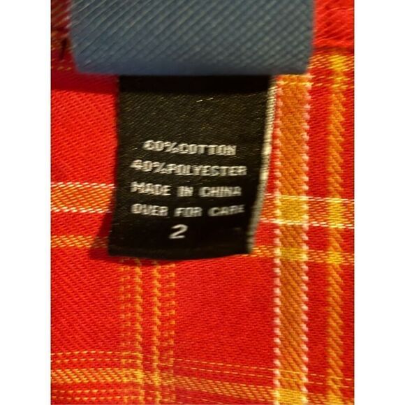 ❤️Women’s Plus Harry Potter Hot Topic  Collection Gryffindor Shirt - Picture 3 of 5